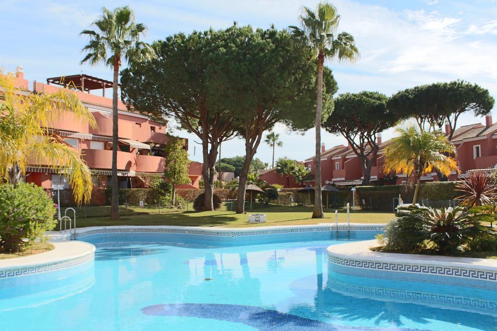 Apartamento Pink Mariposas Chiclana de la Frontera Dış mekan fotoğraf